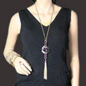 Long chain pendant necklace